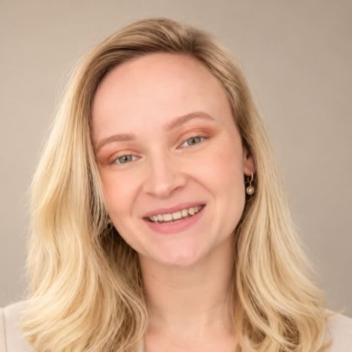 Julia, преподаватель Conversation Practice